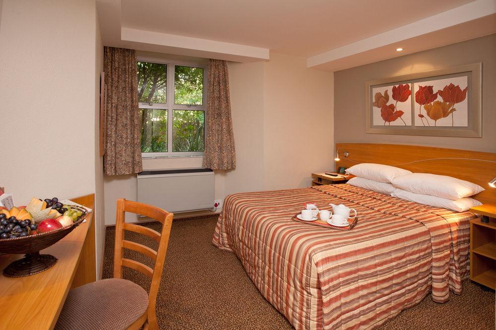 The Elegant Lodge Menlo Park Pretoria Luaran gambar